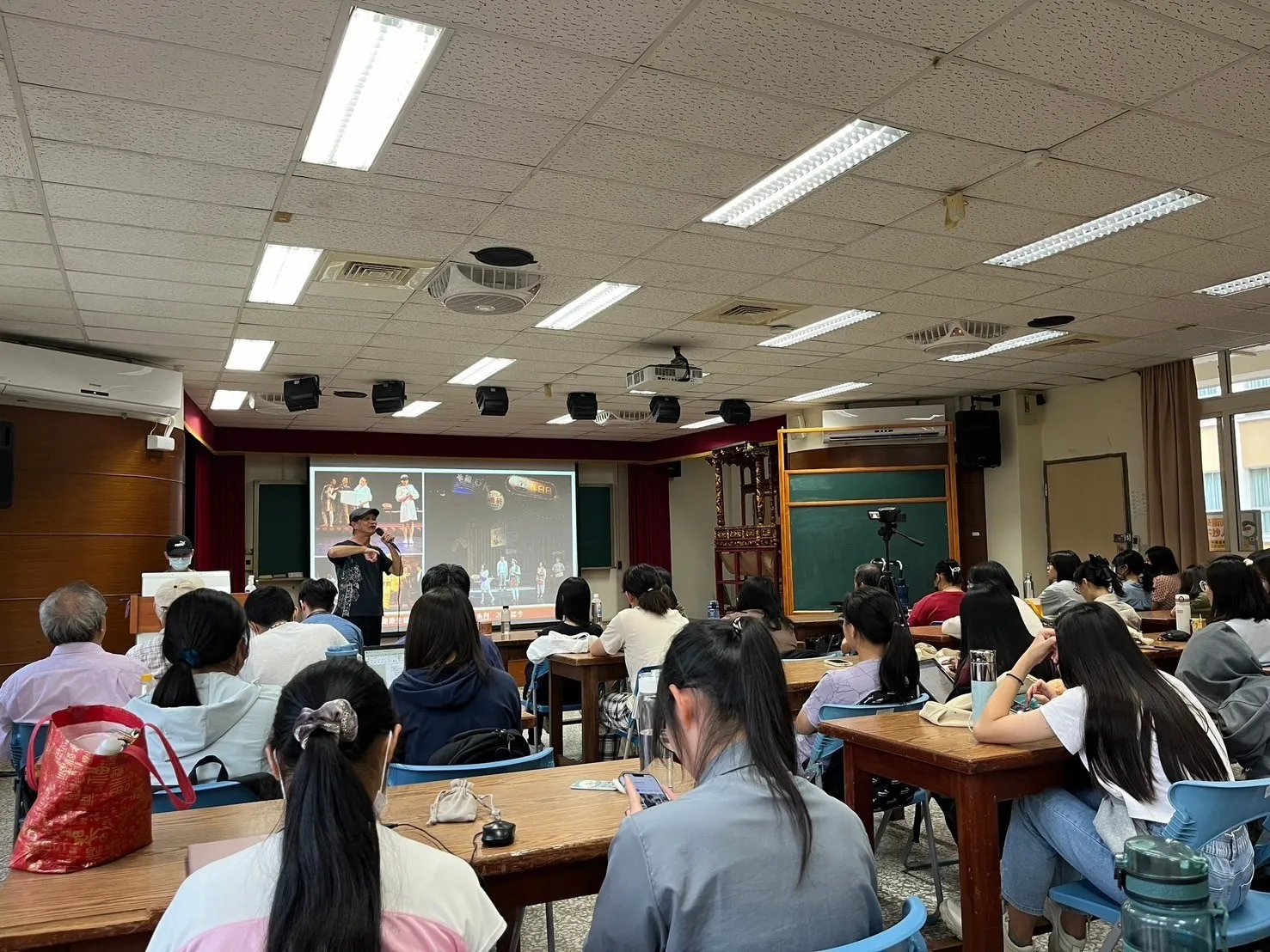 王榮裕-戲神也瘋狂—逆襲的戲劇之路│20241105 第2張